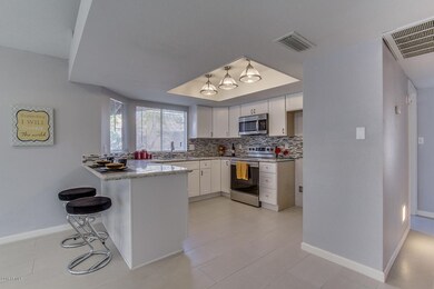 814 W Mohawk Ln Phoenix AZ-large-022-74-