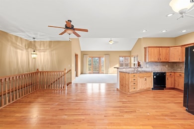 1869 Overlook Dr, Salina, KS 67401 - photo 3