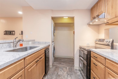 98-360 Koauka Loop unit 243, Aiea, HI 96701 - photo 6