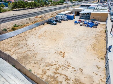 38470 6th St E, Palmdale, CA 93550 - photo 4