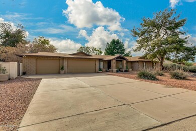 Spacious & Long Driveway From The Street
