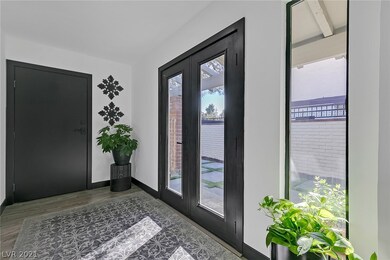 NATURAL LIGHT THROUGHOUT FOYER