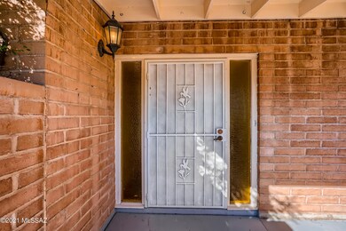 5-894883093-05 Exterior Front Entry