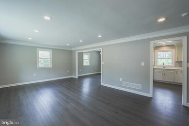 21441 Potomac View Rd, Sterling, VA 20164 - photo 3