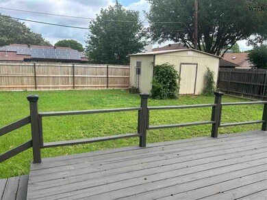 1560 Carol Ln, Wichita Falls, TX 76302 - photo 2