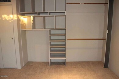 3 fountains- closet