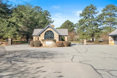 12117 Cliffside Cir, Raleigh, NC 27614 - photo 3