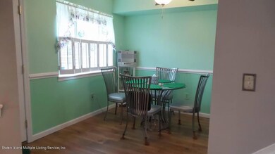 19 Franklin Ln unit B, Staten Island, NY 10306 - photo 6