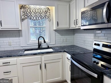 822 N Lewis St, Metter, GA 30439 - photo 6