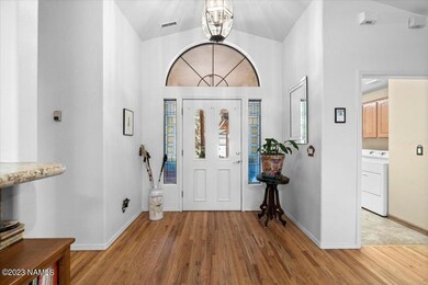04-Foyer