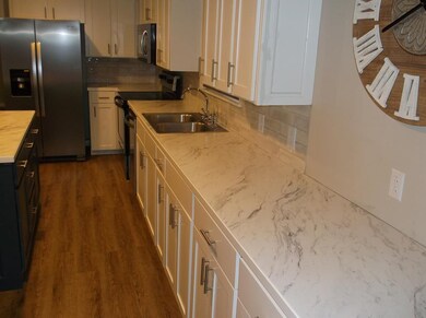 407 West Ave N, McComb, MS 39648 - photo 5