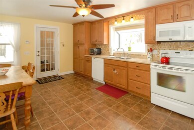 379 Rowe Ave, Pembroke, NH 03275 - photo 5