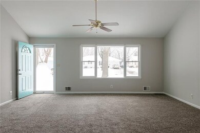 6115 Earnshaw St, Shawnee, KS 66216 - photo 5