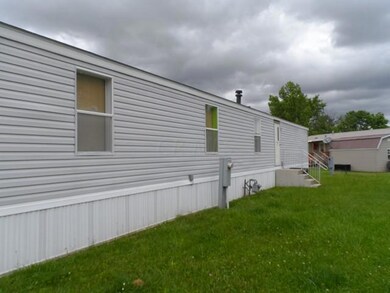 4135 Walnut lot 165 pic 3