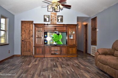 154 Don Barton Rd, Lucedale, MS 39452 - photo 4