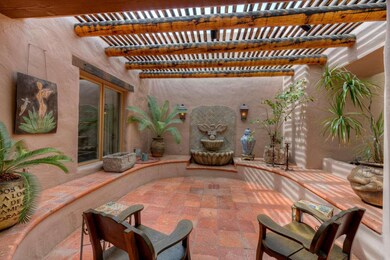 008_Front Courtyard