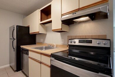 5 Turnpike Rd unit 213, Townsend, MA 01469 - photo 3