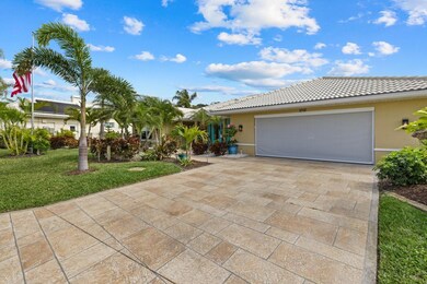 414 Devonshire Ln, Venice, FL 34293 - photo 5