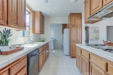 302 W Maple Ave, El Segundo, CA 90245 - photo 7