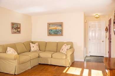 150 Pleasant St, Franklin, MA 02038 - photo 4