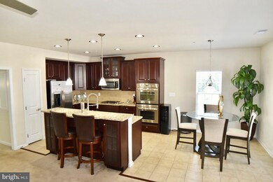 910 Hall Station Dr unit 200, Bowie, MD 20721 - photo 5