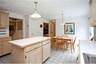 48 Raffaele Dr, Waltham, MA 02452 - photo 7