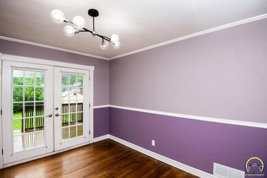 3142 SW 17th St, Topeka, KS 66604 - photo 5