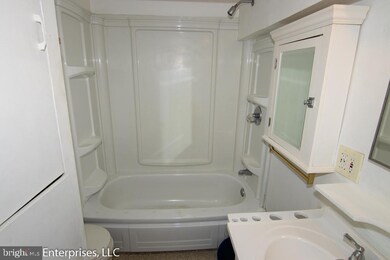 9 E Read St unit 3A, Baltimore, MD 21202 - photo 6