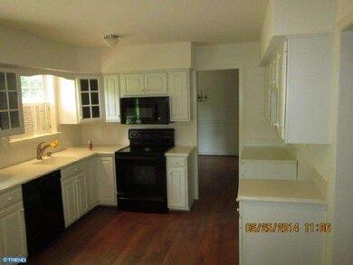 1900 Cardinal Cir, Norristown, PA 19403 - photo 7