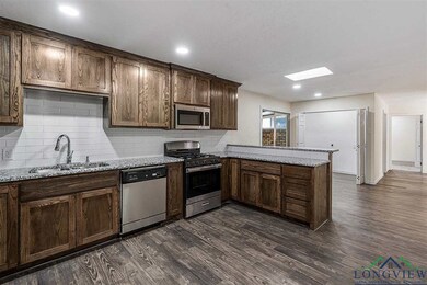 102 Crestwood Dr, Longview, TX 75601 - photo 5