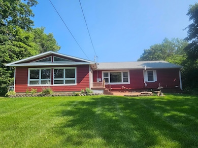 112 6th St NE, Oelwein, IA 50662 - photo 7