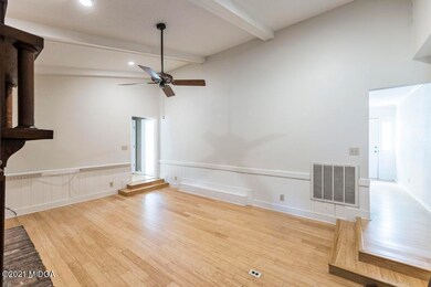 225 Beacon Hill 6