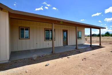 1045 W Gunsite Rd, Paulden, AZ 86334 - photo 3