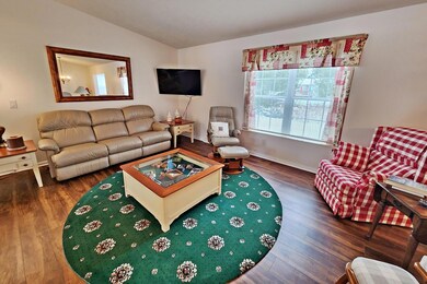 6 Living Room