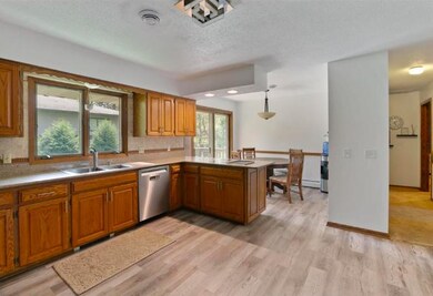 3380 Dunlap St N, New Brighton, MN 55112 - photo 6