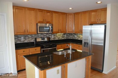 2595 James Madison Cir, Herndon, VA 20171 - photo 2