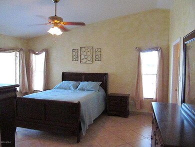 MASTER SUITE WITH VAULTED CEILINGS