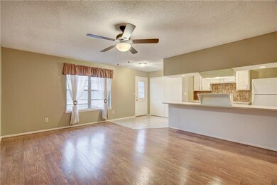 1629 NE 4th St, Moore, OK 73160 - photo 5
