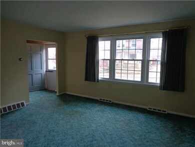 516 Crotzer Ave, Folcroft, PA 19032 - photo 7