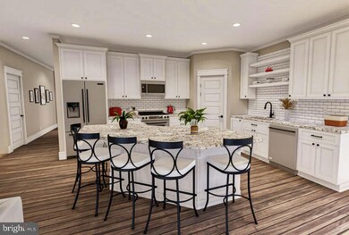 311 Twin Lakes Dr, Berkeley Springs, WV 25411 - photo 4