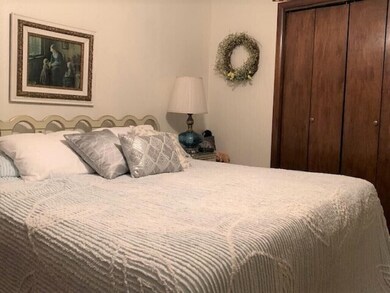 918 E 22nd Ct, Des Moines, IA 50317 - photo 4