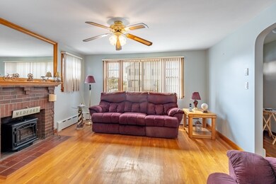 105 Dartmouth St, Medford, MA 02155 - photo 5