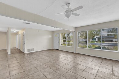 332 W Burbank St, Fredericksburg, TX 78624 - photo 7