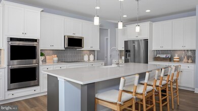 409 Alfalfa Ln, Martinsburg, WV 25403 - photo 5