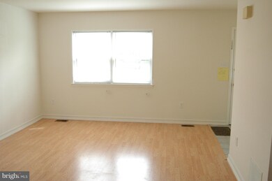 12308 Boncrest Dr, Reisterstown, MD 21136 - photo 2