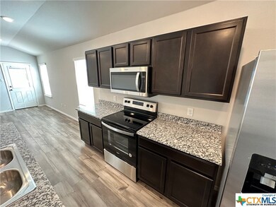 1049 Velvet Ct, Troy, TX 76579 - photo 3