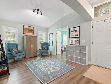 15641 Starling Water Dr, Lithia, FL 33547 - photo 5