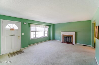 006_1911 W Elm St (1)