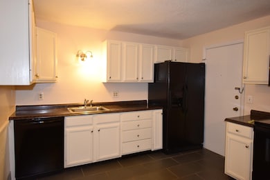 4 Strawberry Bank Rd unit 12, Nashua, NH 03062 - photo 2