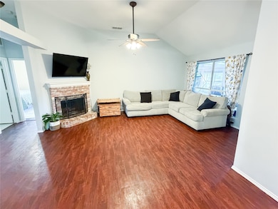 2115 Meadowview Dr, Corinth, TX 76210 - photo 3